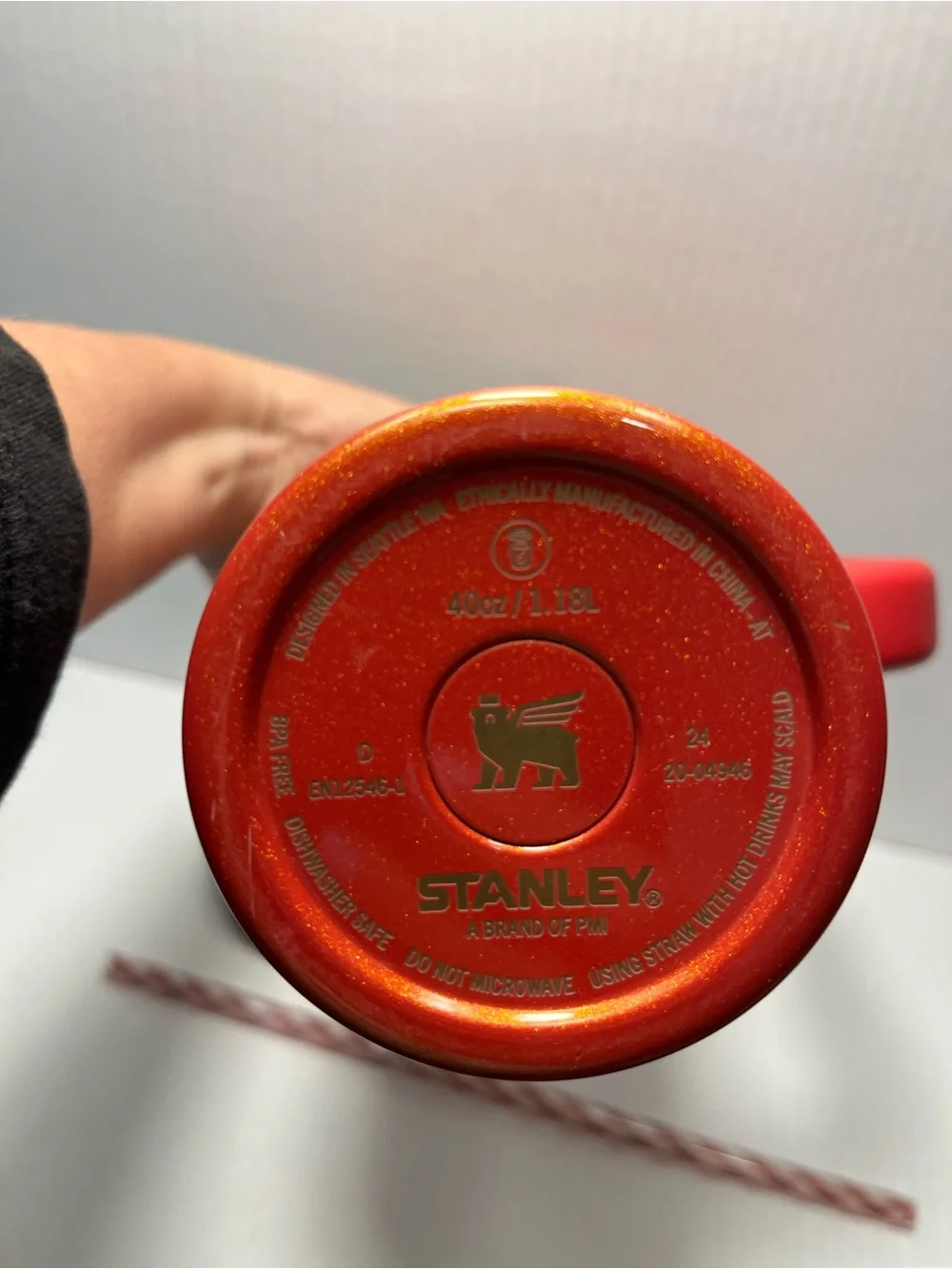Stanley - Scarlet Tinsel Quencher H2.0 Flowstate Tumbler Limited Edition - 40oz - Picture 7 of 9